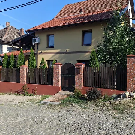 Kiki Apartment